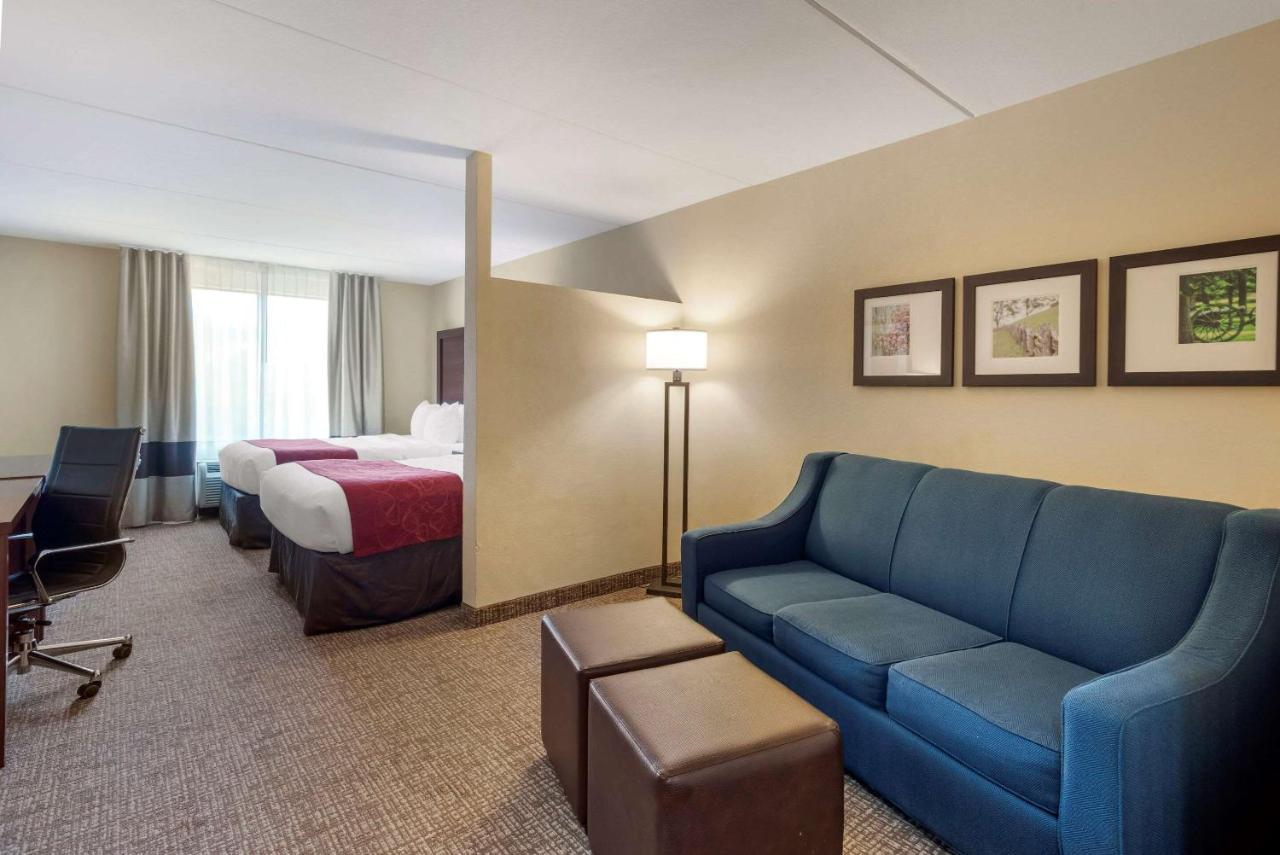 Double Suite with Two Double Beds - Non-Smoking at Comfort Suites Fredericksburg North