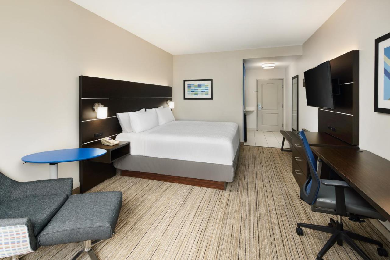 King Room - Non-Smoking at Holiday Inn Express & Suites Valdosta West - Mall Area by IHG