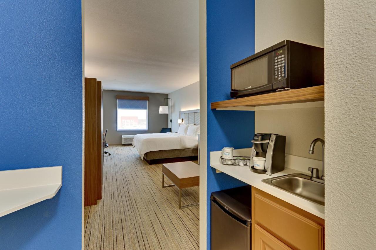King Suite with Sofa Bed at Holiday Inn Express & Suites Weatherford by IHG