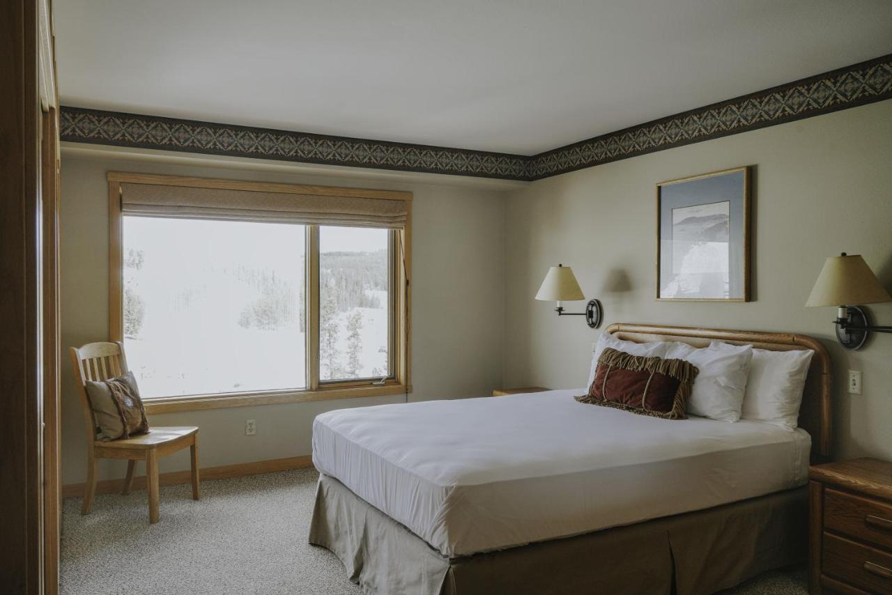 One-Bedroom Apartment at Shoshone Condos at Big Sky Resort