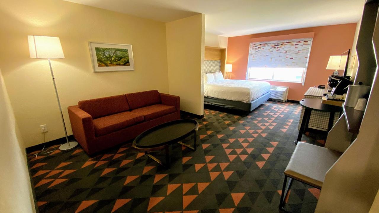 King Room with Sofa Bed - Non-Smoking at Holiday Inn Spartanburg Northwest by IHG