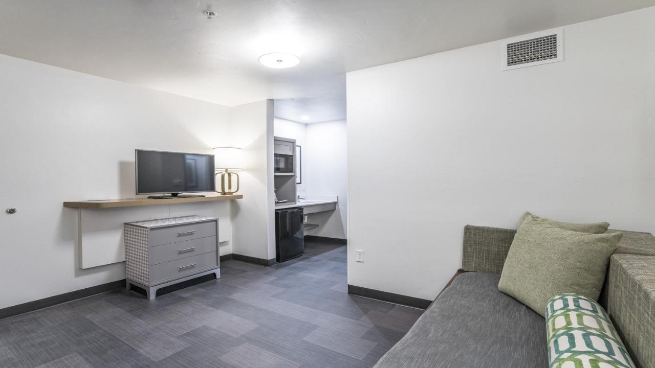 One-Bedroom King Suite at Holiday Inn Steamboat Springs by IHG