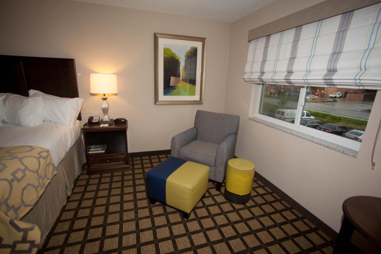 Suite - Disability Access/Non-Smoking at Baymont by Wyndham Erie