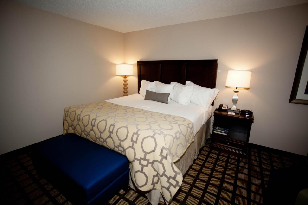 King Room - Disability Access/Non-Smoking at Baymont by Wyndham Erie