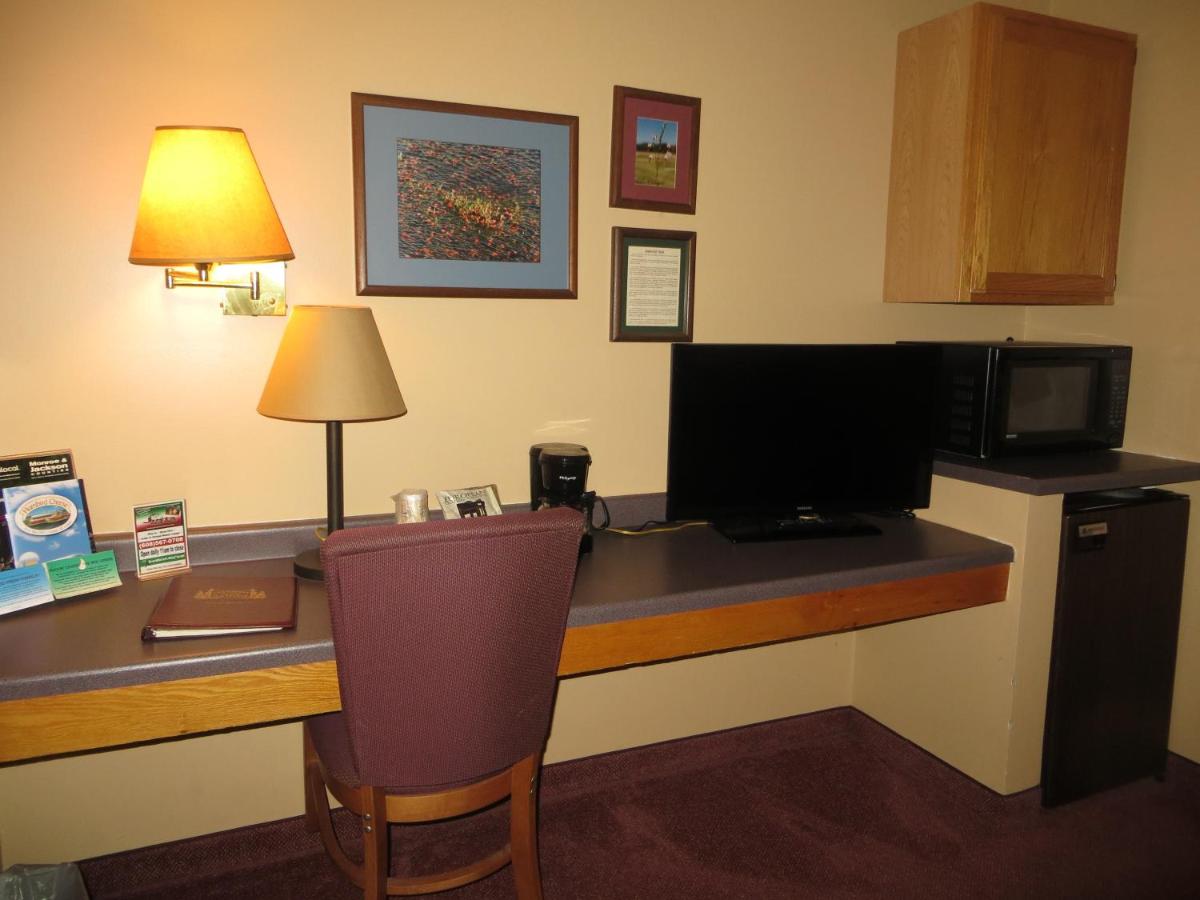 Queen Room with Two Queen Beds - No Elevator Access at Cranberry Country Lodge