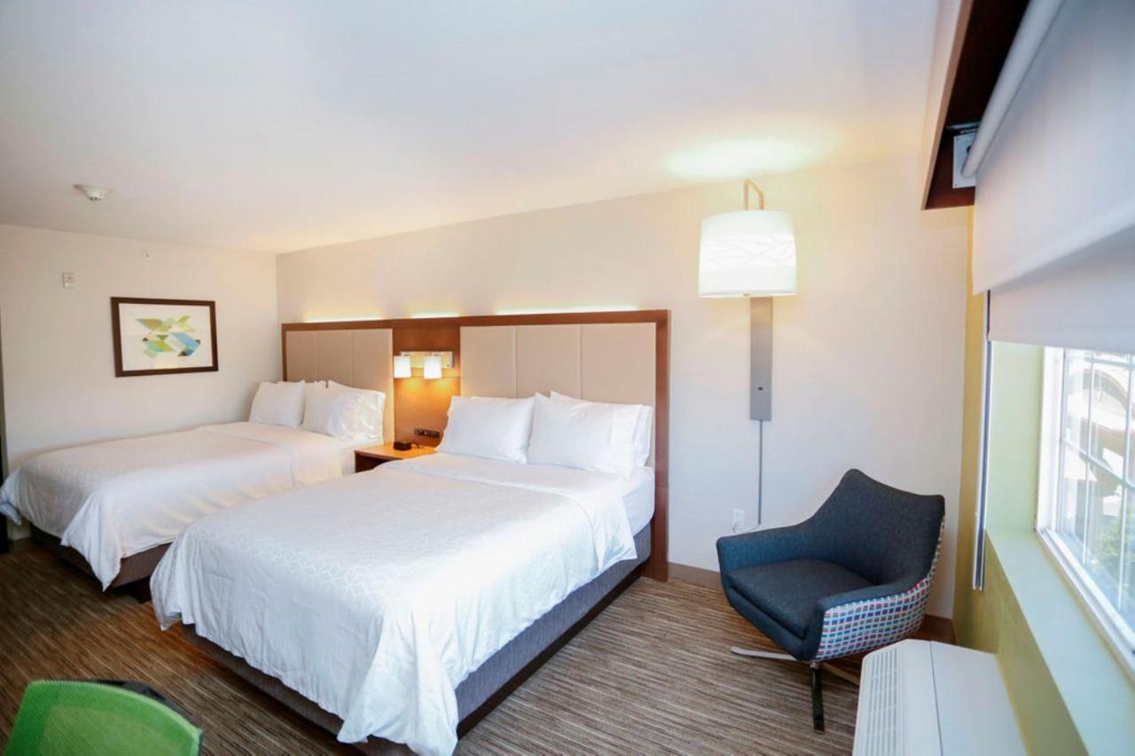 Queen Room with Two Queen Beds - Non-Smoking at Holiday Inn Express Carlsbad by IHG