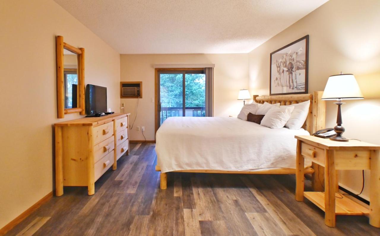 Two-Bedroom Mountain Haus Suite - Non-Smoking at Pine Mountain Ski & Golf Resort