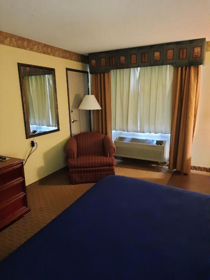 Standard King Room at Horse Creek Inn