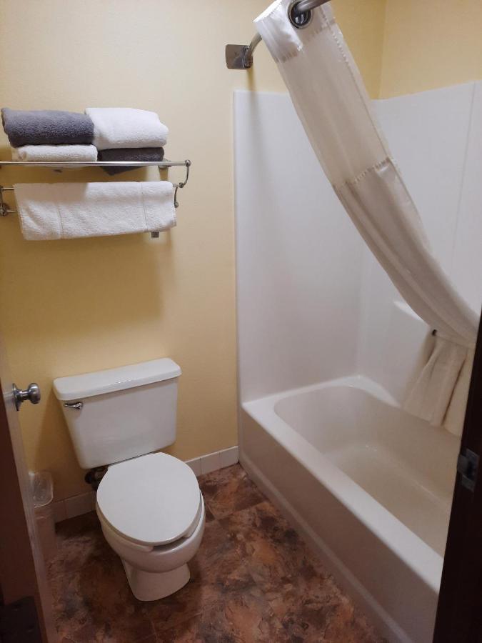 Standard King Room at Horse Creek Inn