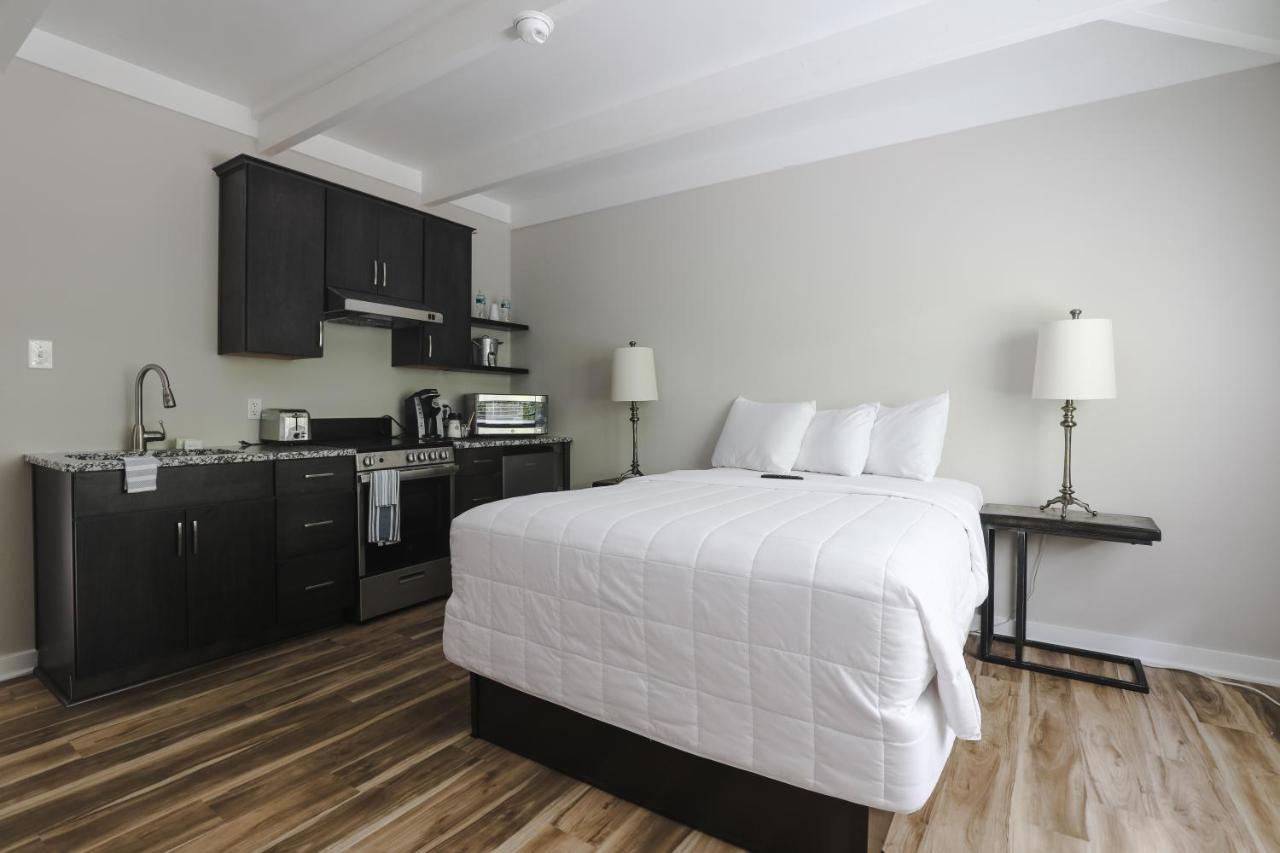 Queen Studio at Allenberry Resort