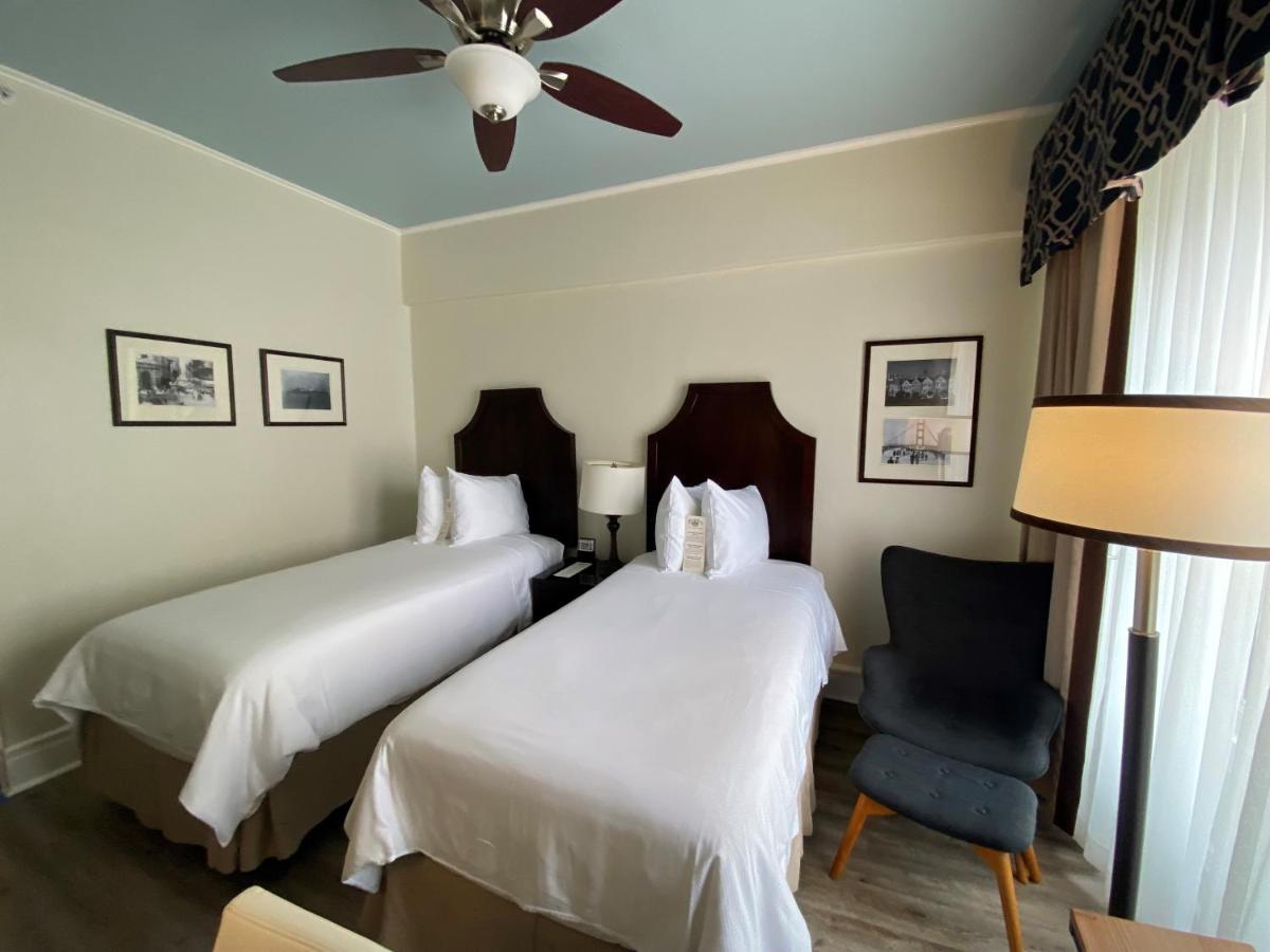Deluxe Two Twin Room - Hearing Access at Chancellor Hotel on Union Square