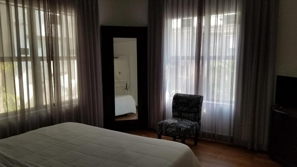| South Beach Plaza Villas