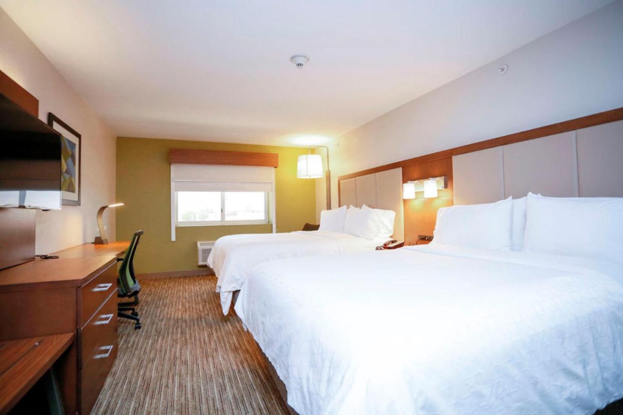 Queen Room with Two Queen Beds - Disability Access/Non-Smoking at Holiday Inn Express Carlsbad by IHG