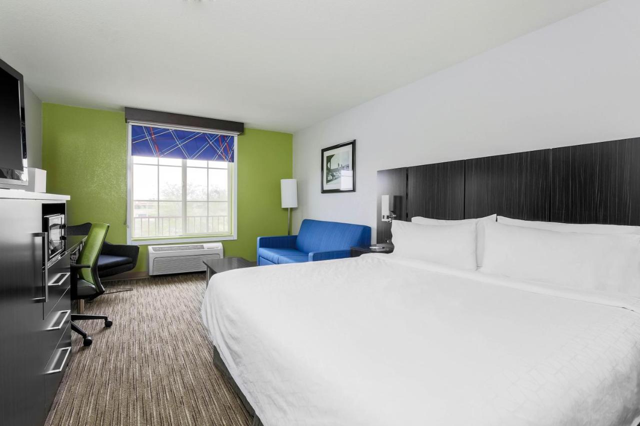 King Room with Sofa Bed at Holiday Inn Express Lancaster by IHG