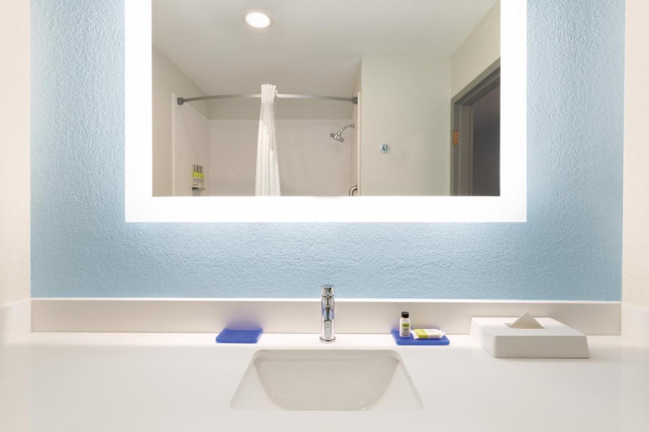 Queen Room with Two Queen Beds - Non-Smoking at Holiday Inn Express Hotel & Suites Lavonia by IHG