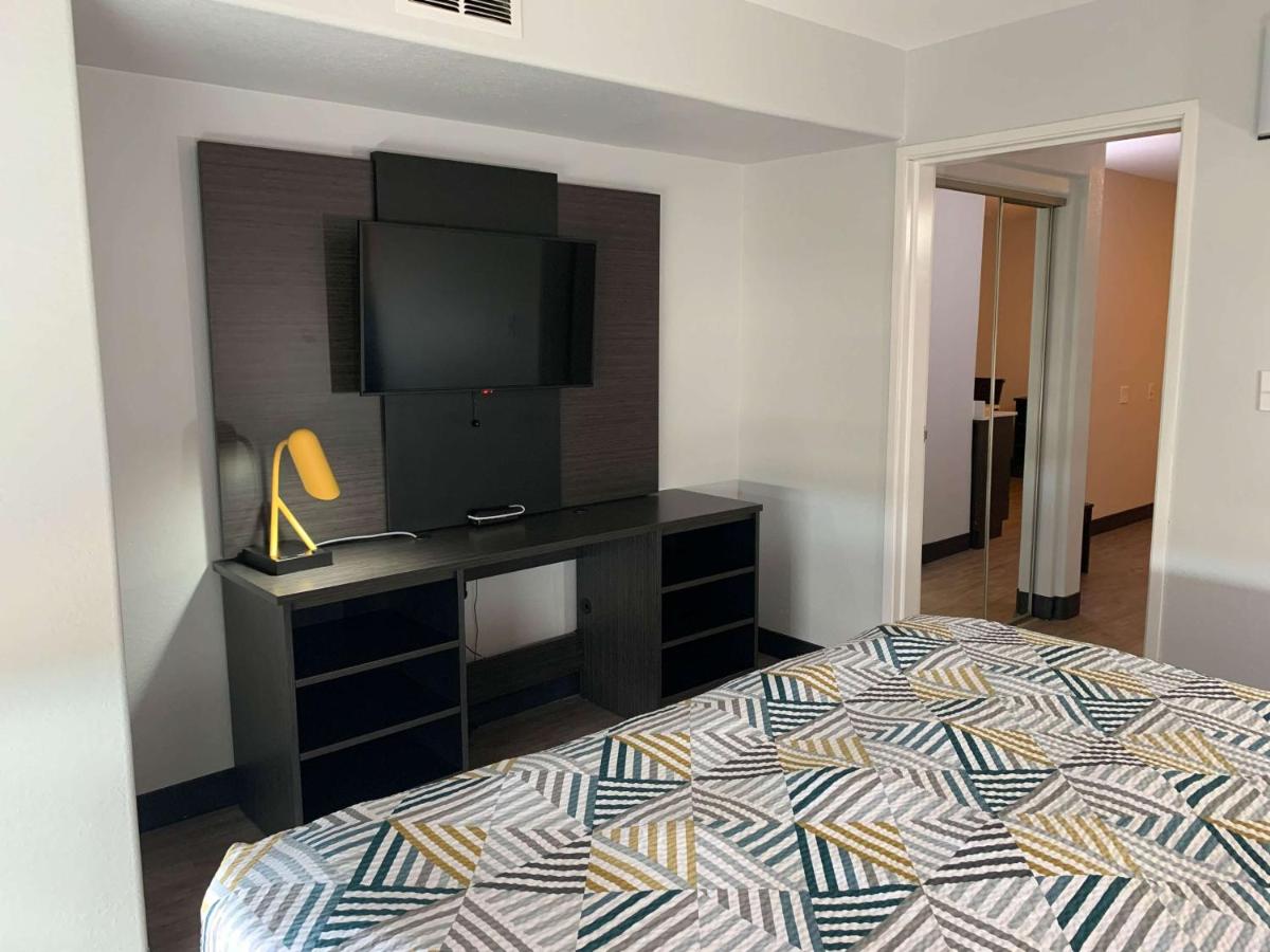 Suite - Non-Smoking at Hawthorn Extended Stay by Wyndham Hobbs
