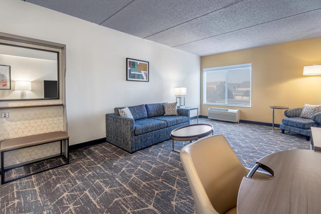 King Room with Spa Bath - Non-Smoking at Holiday Inn & Suites Wausau-Rothschild by IHG