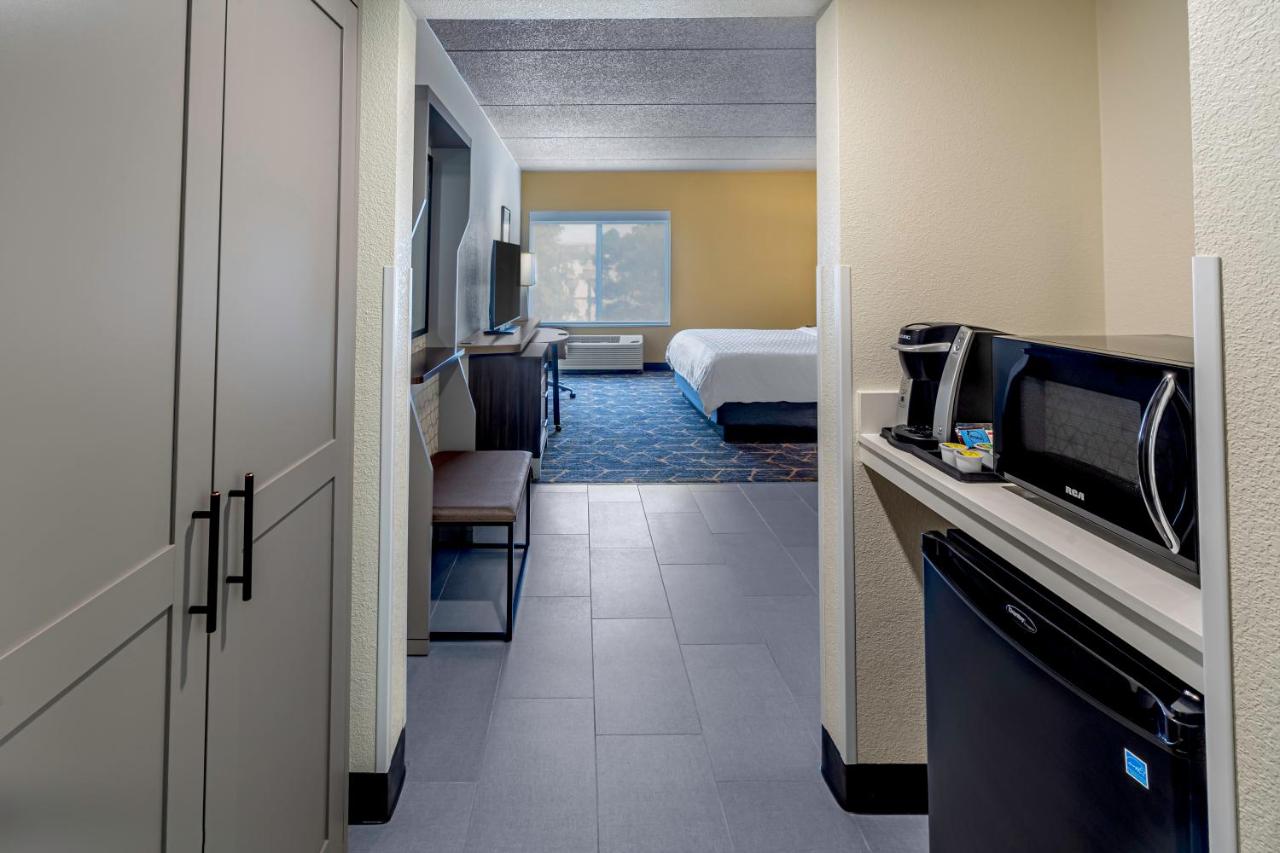 King Suite - Non-Smoking at Holiday Inn & Suites Wausau-Rothschild by IHG