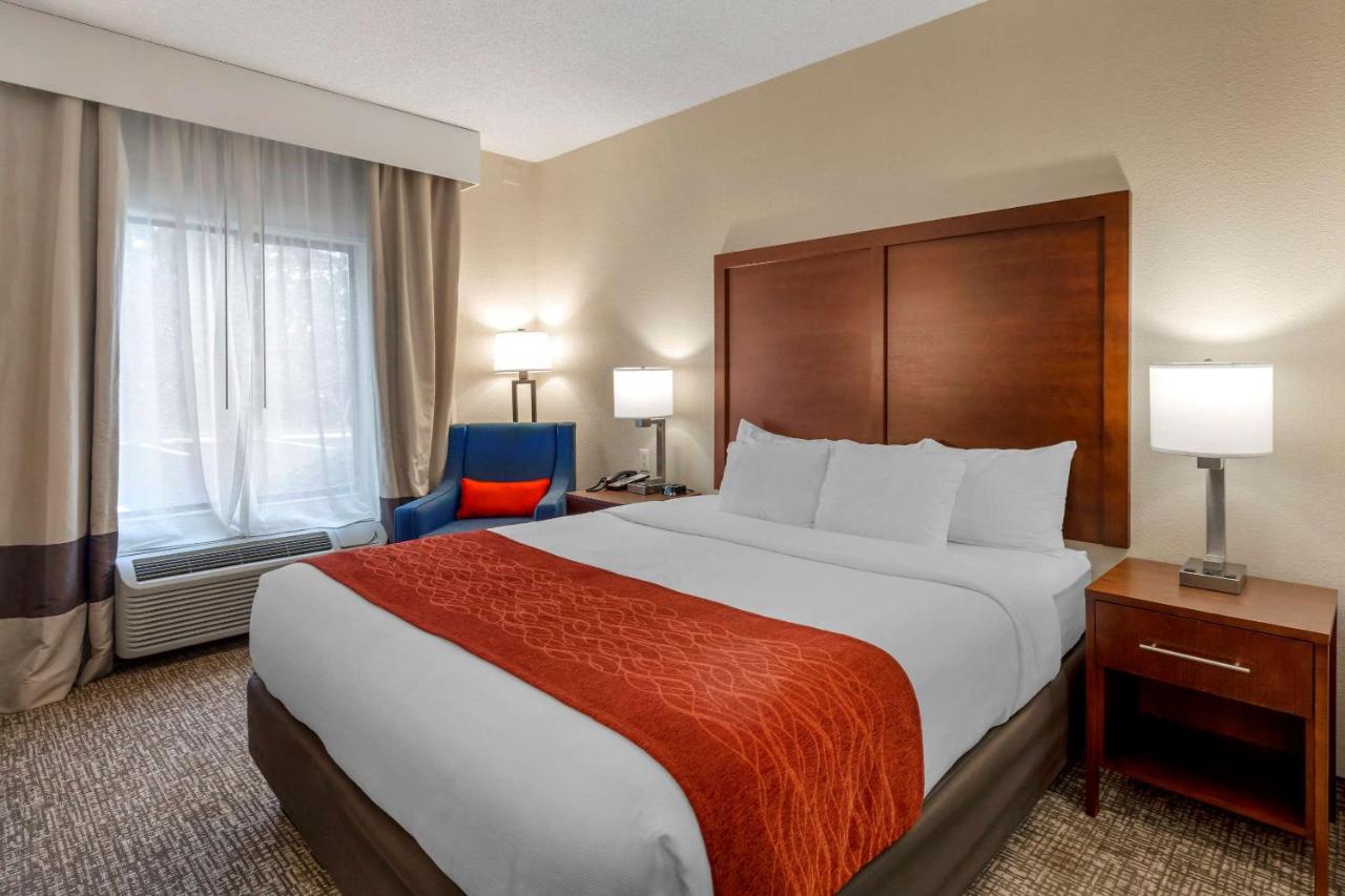 King Room with Whirlpool - Non-Smoking at Comfort Inn & Suites Canton Riverstone Area