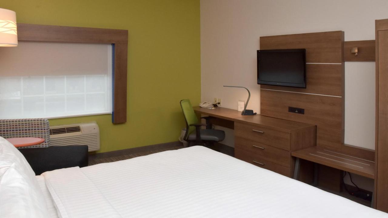 King Room - Non-Smoking at Holiday Inn Express Mount Pleasant-Scottdale, an IHG Hotel