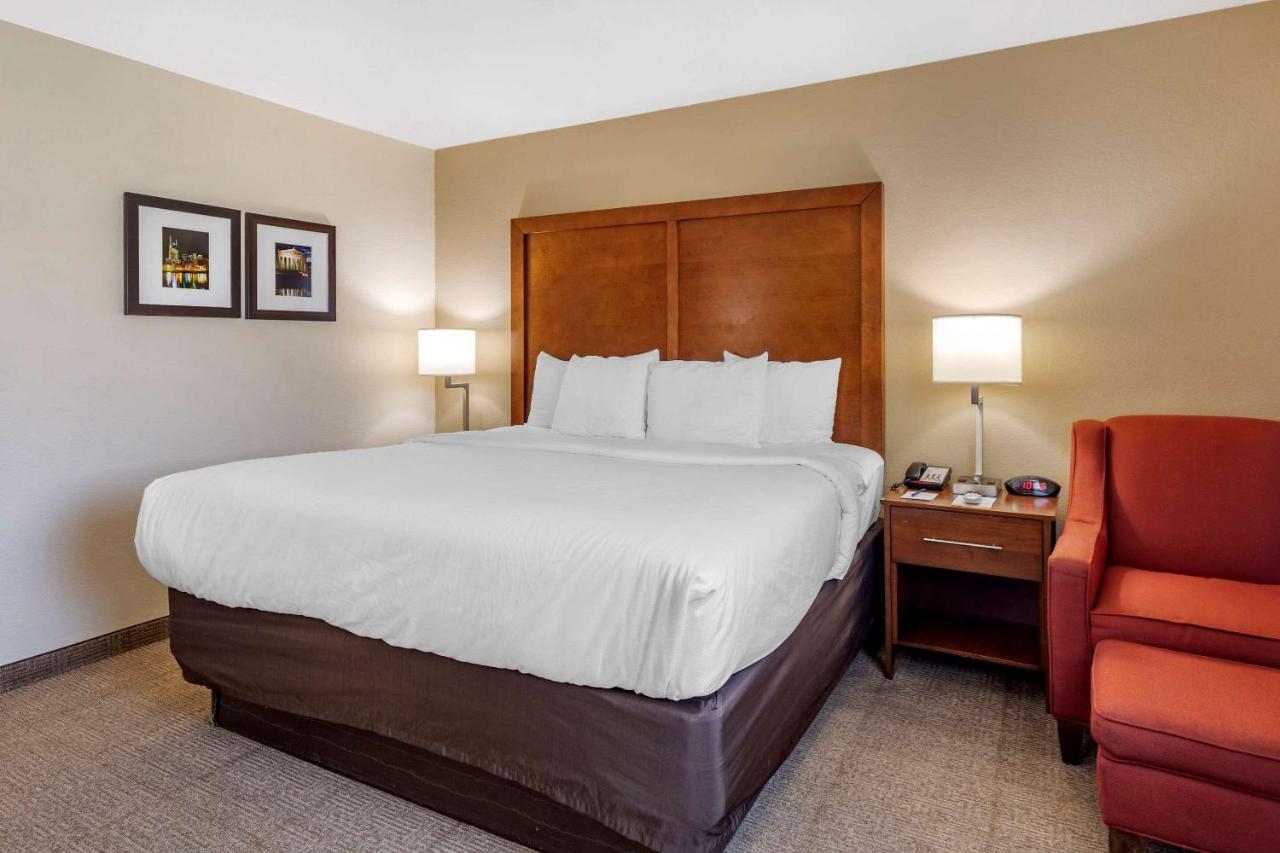 King Room - Non-Smoking at Comfort Inn Nashville West