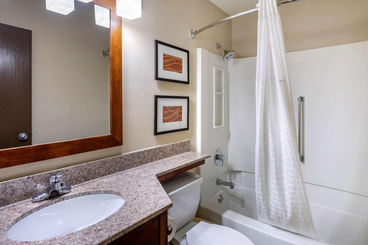 Superior King Room - Non-Smoking at Comfort Inn Nashville West