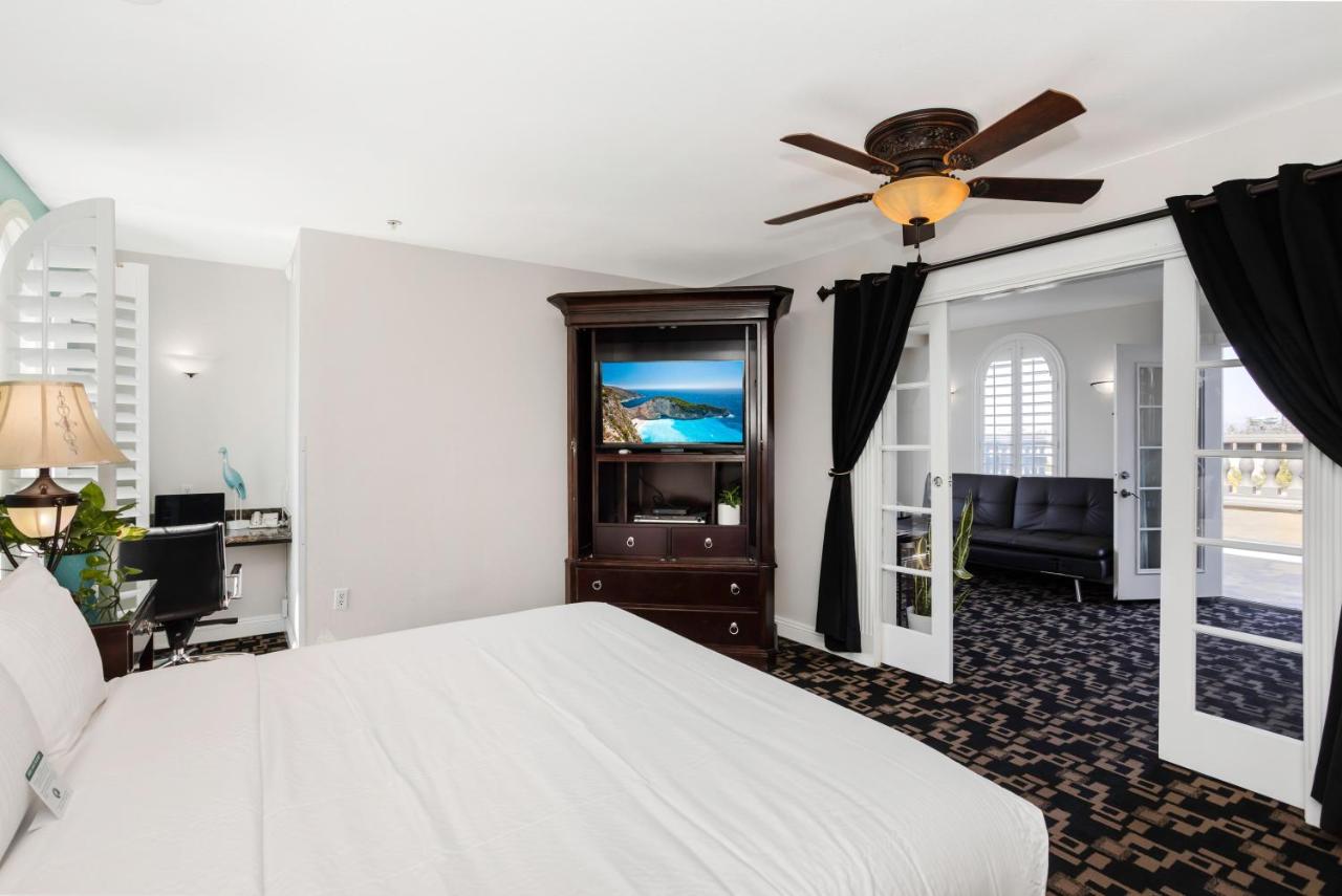 King Suite with Balcony at The Hotel Oceanside