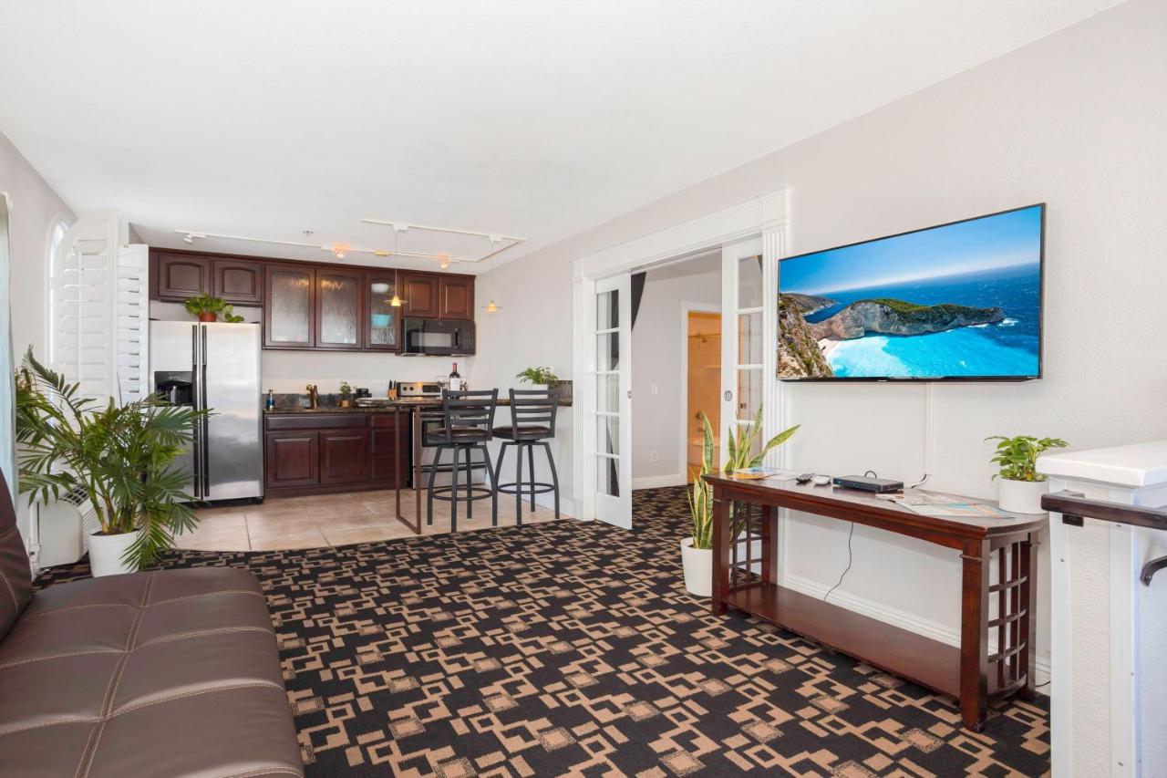 King Suite with Balcony at The Hotel Oceanside