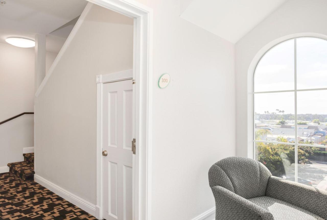 King Suite with Balcony at The Hotel Oceanside
