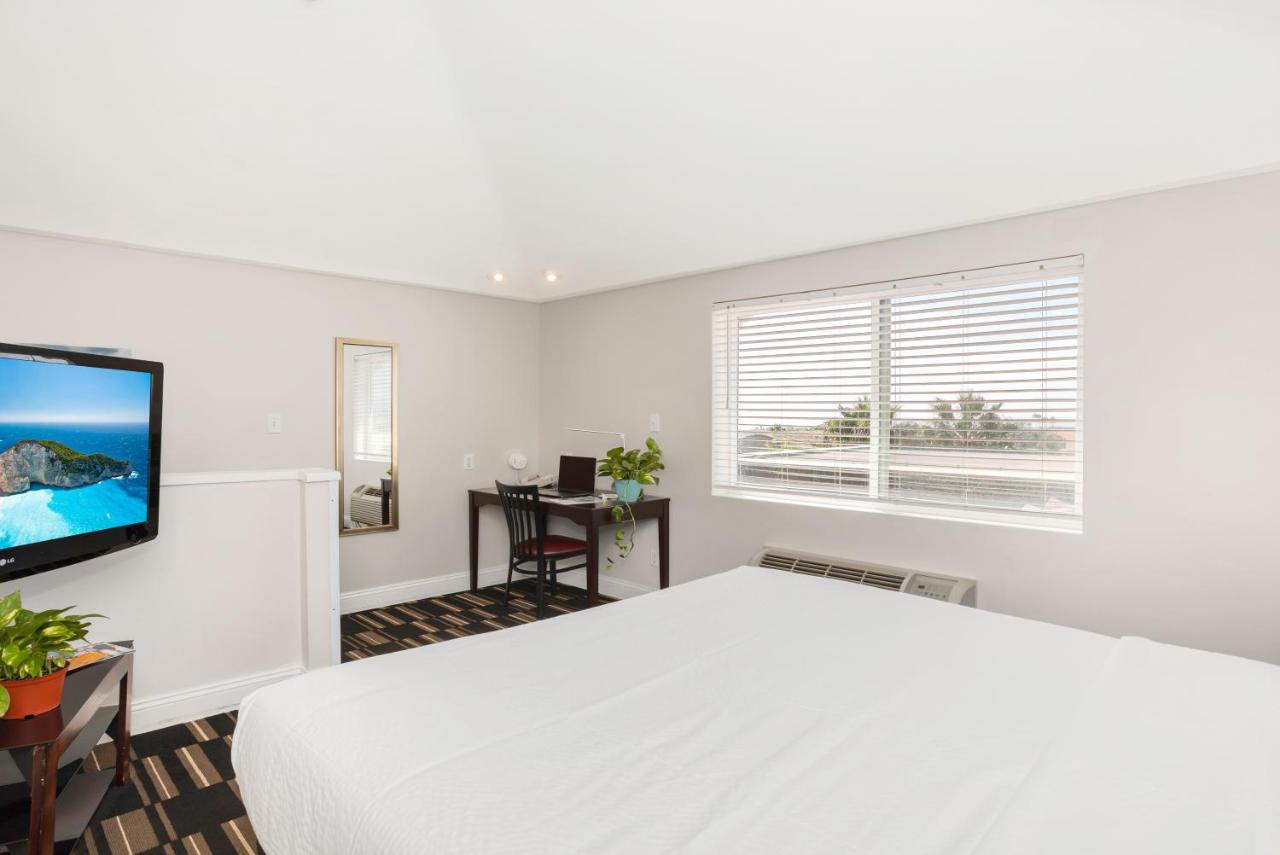 King Suite at The Hotel Oceanside