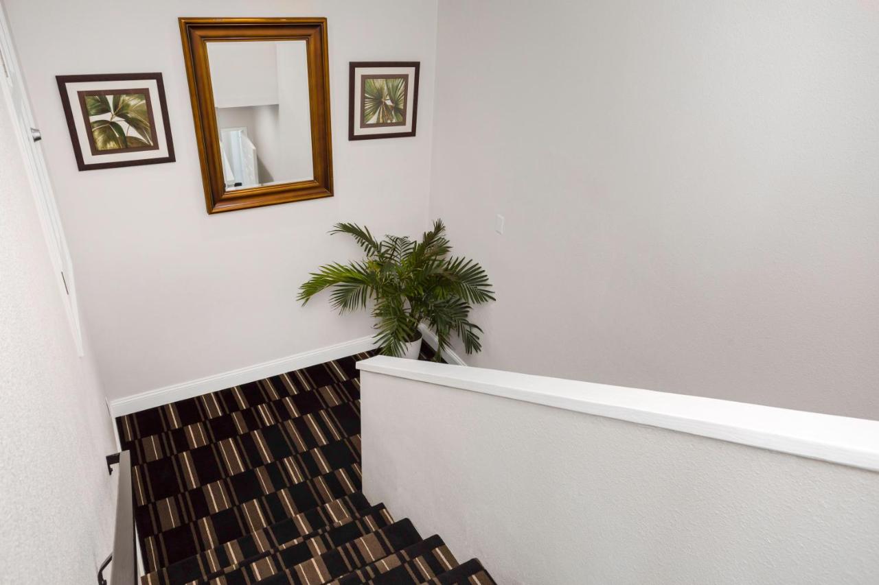 King Suite at The Hotel Oceanside