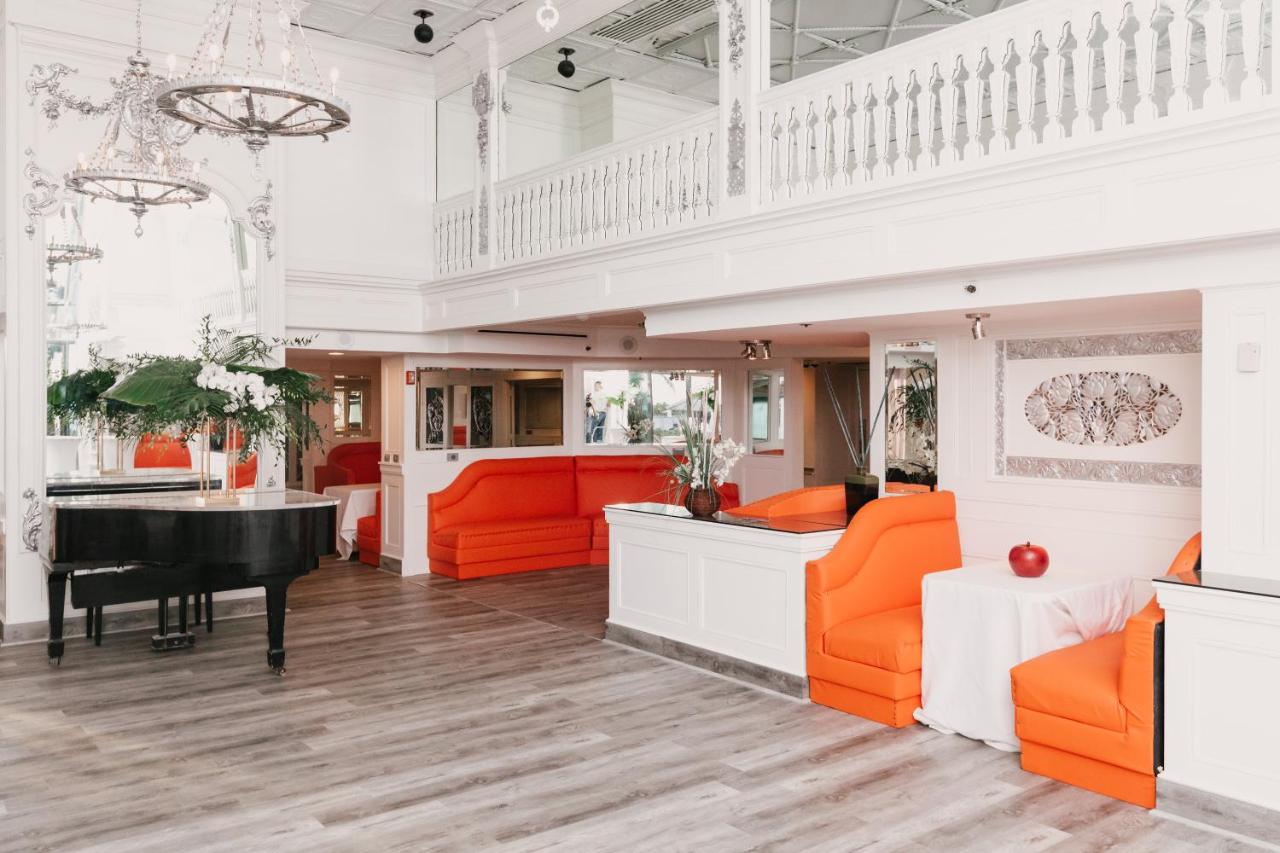 Alexander by Design Suites