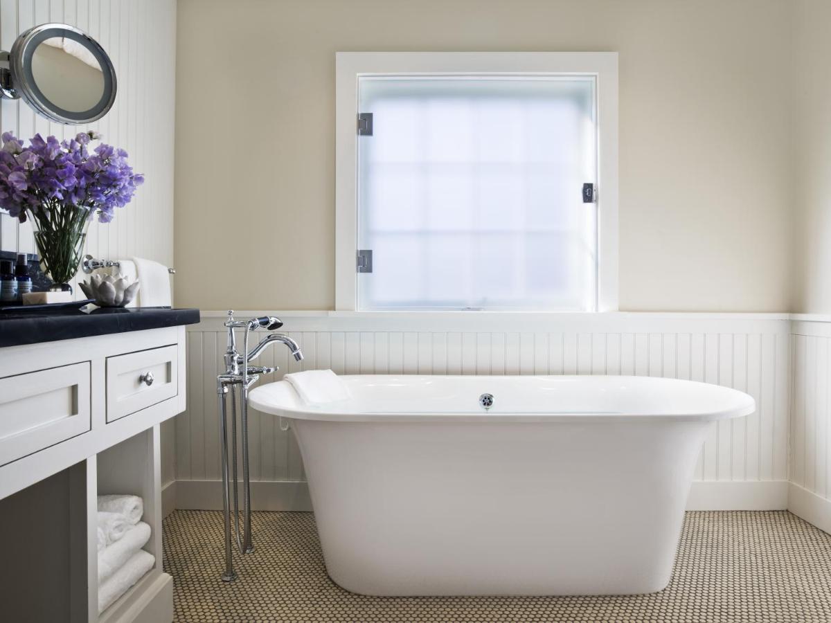 House King Suite at Topping Rose House