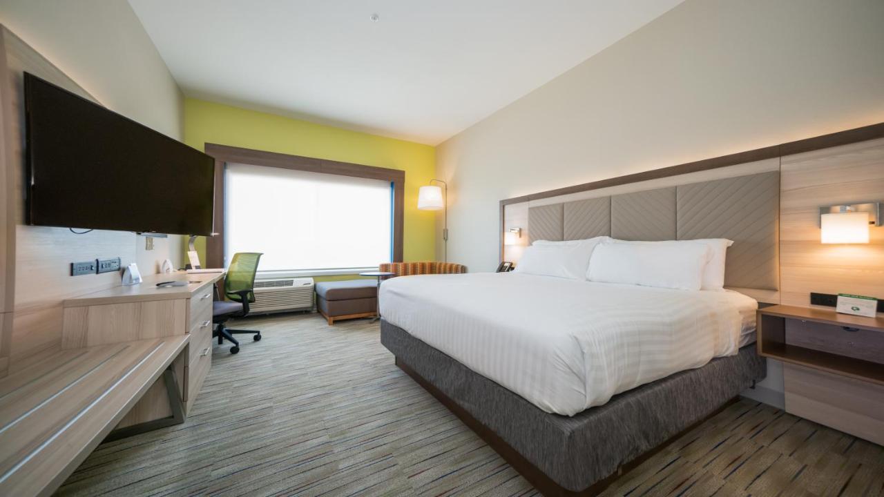 King Room with Sofa Bed - Non-Smoking at Holiday Inn Express & Suites Southaven Central - Memphis by IHG