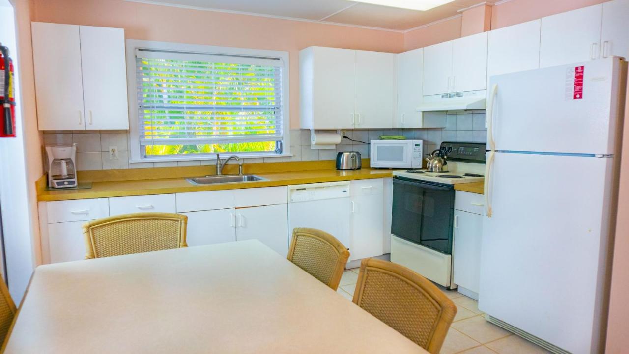 | Gulf Breeze Cottages