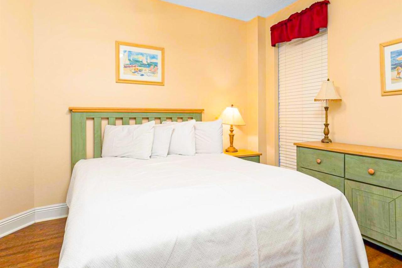 Three Bedroom Apartment at Bluewater