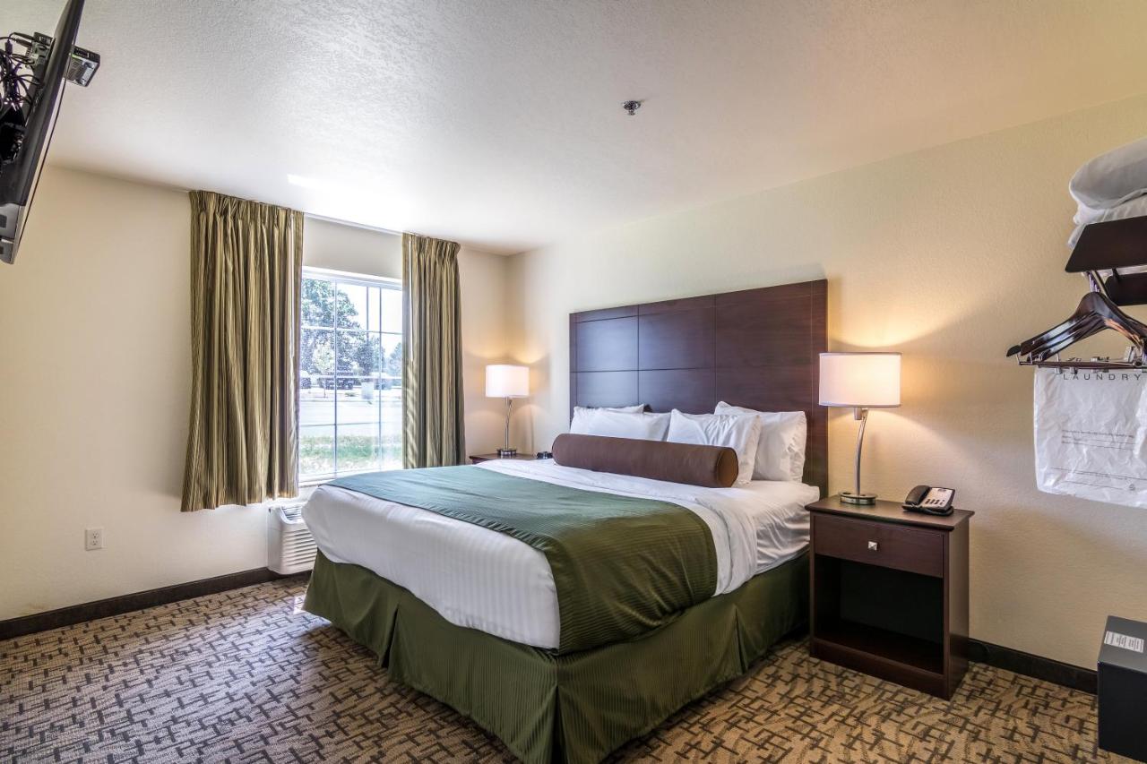 Family Room - Disability Access at Cobblestone Inn & Suites - Barron