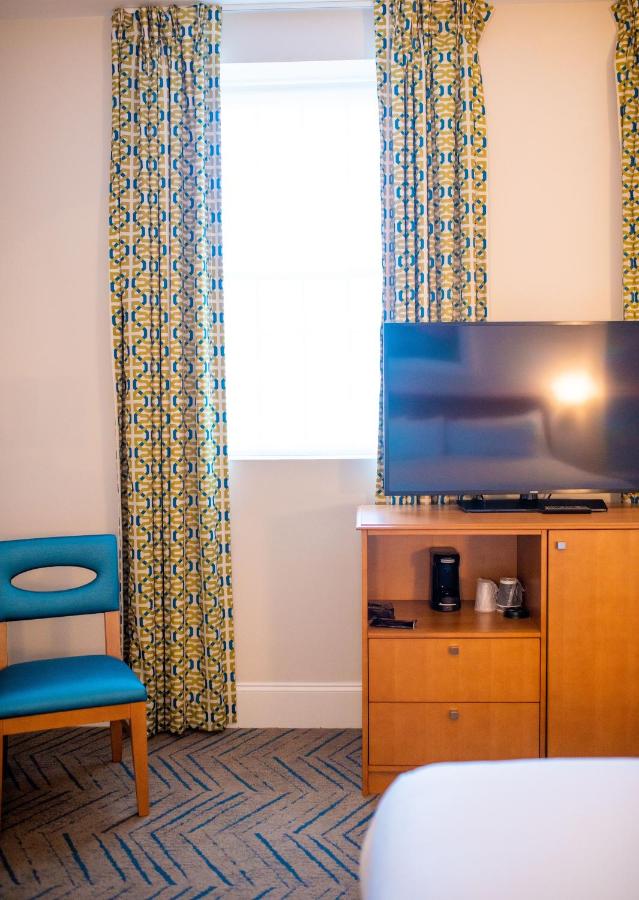 Standard King Room at Centennial Plaza Resort Gulfport