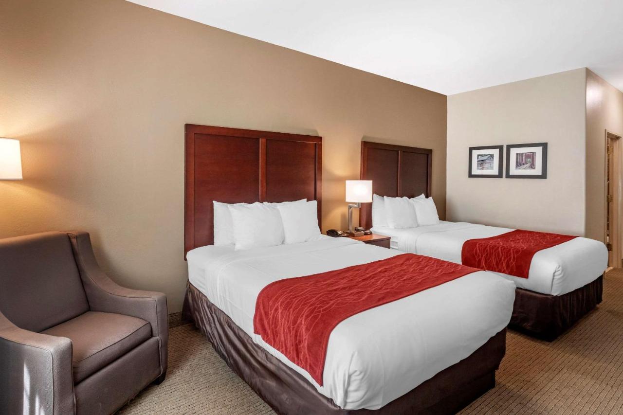Queen Room with Two Queen Beds - Non-Smoking at Comfort Inn & Suites Villa Rica