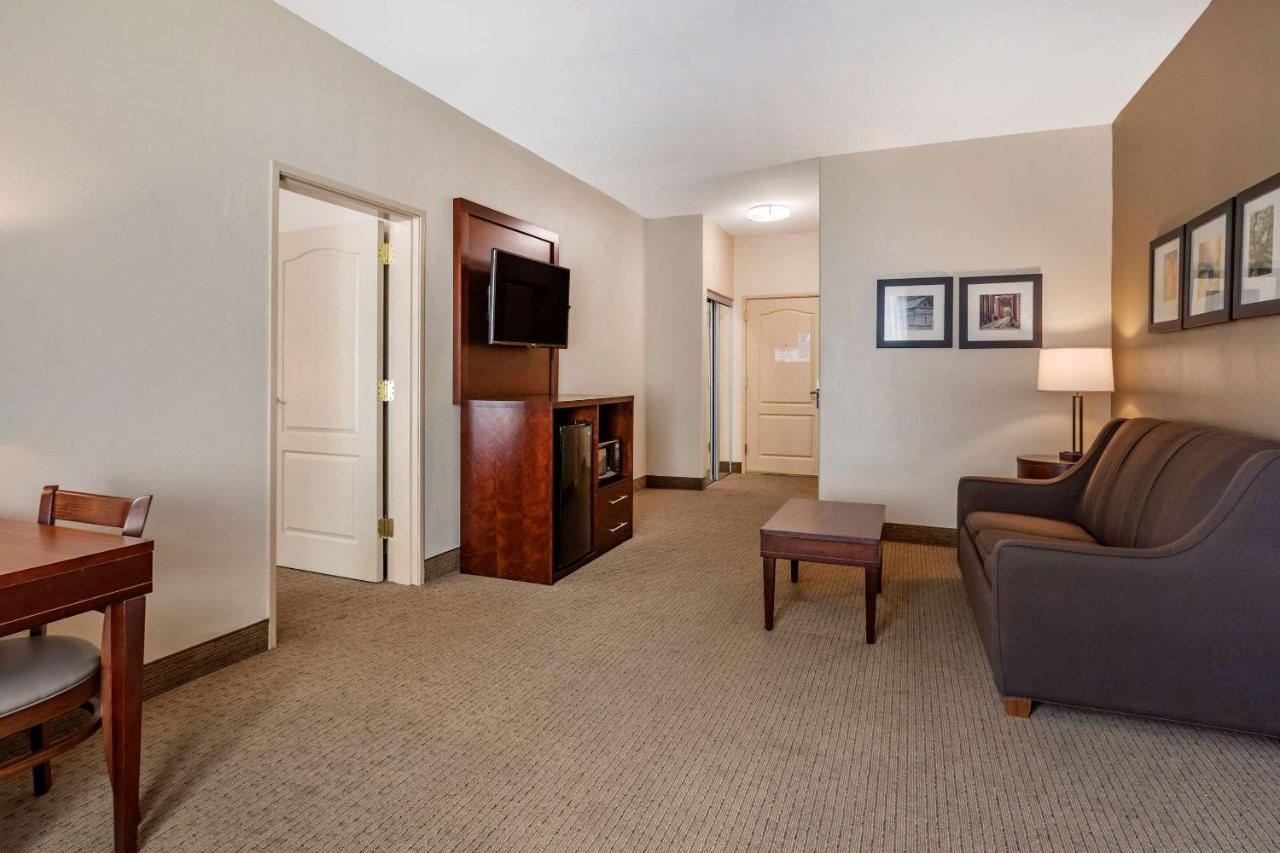 Queen Suite with Two Queen Beds - Non-Smoking at Comfort Inn & Suites Villa Rica