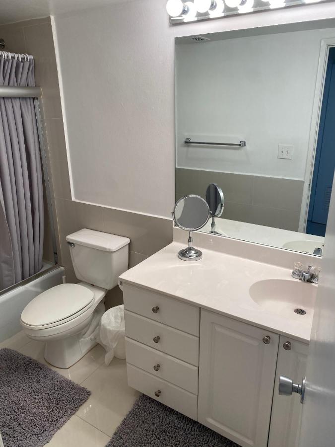 Apartment with Balcony at Collins Avenue Apartment
