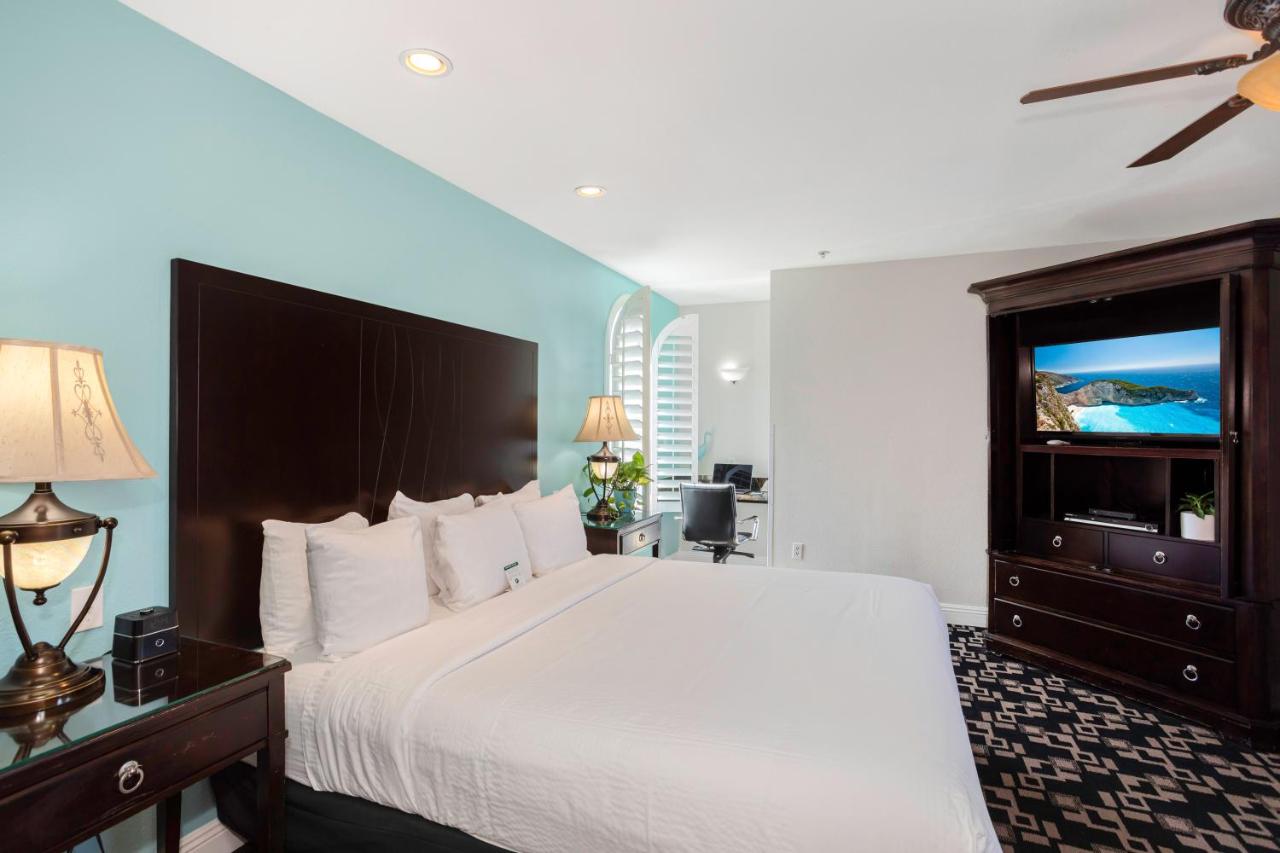 King Suite with Balcony at The Hotel Oceanside