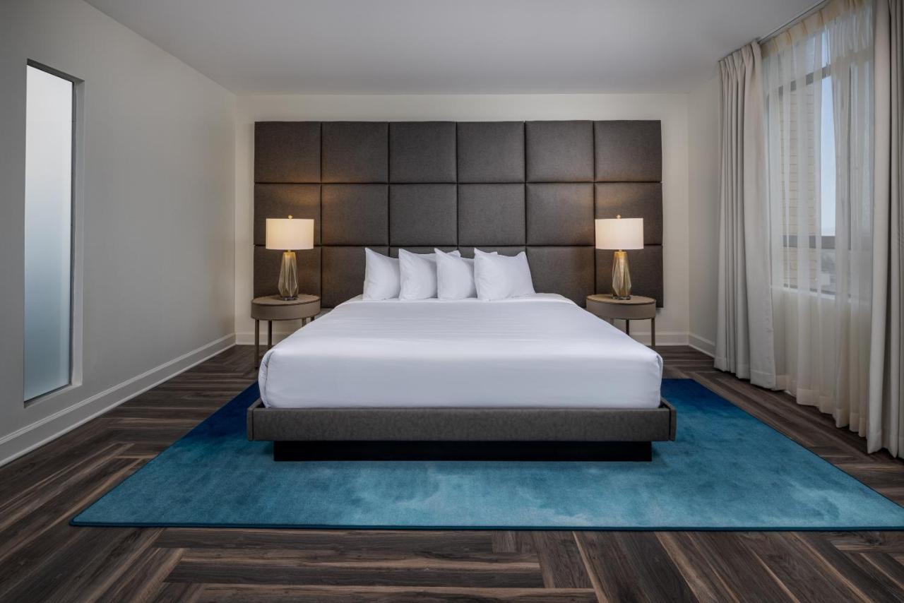King Room - Disability Access at Hotel Deco Omaha, Tapestry Collection by Hilton