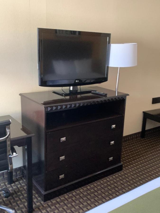 King Room - Non-Smoking at Quality Inn and Suites