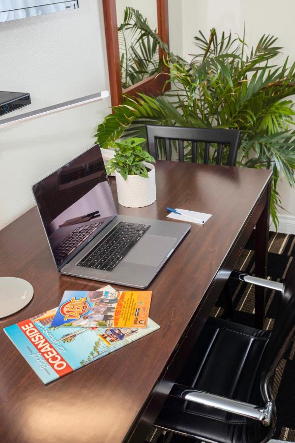 King Room - Disability Access at The Hotel Oceanside