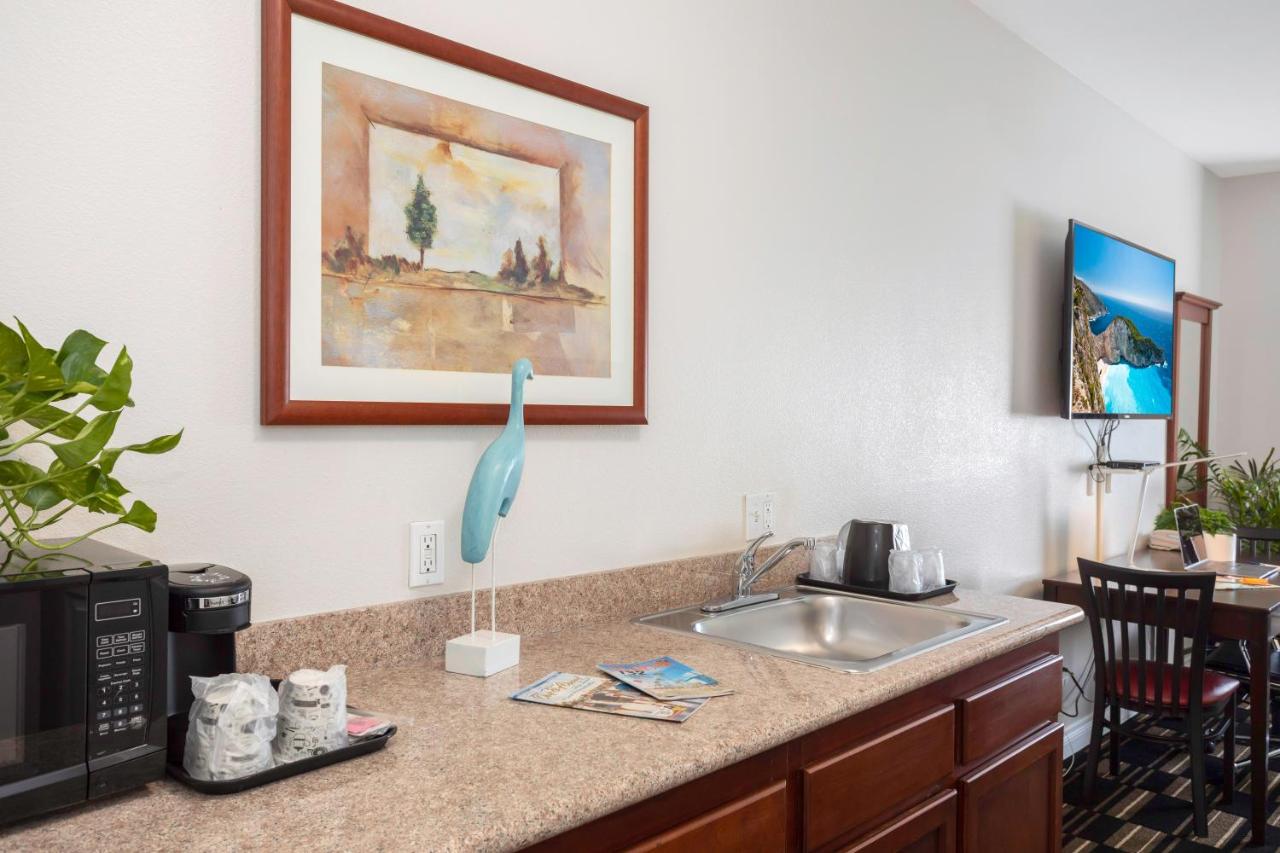 King Room - Disability Access at The Hotel Oceanside