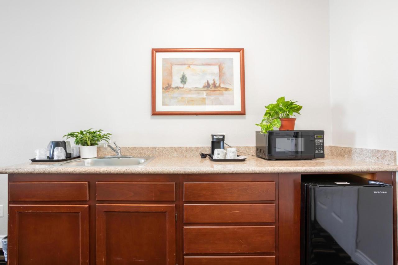 King Room - Disability Access at The Hotel Oceanside