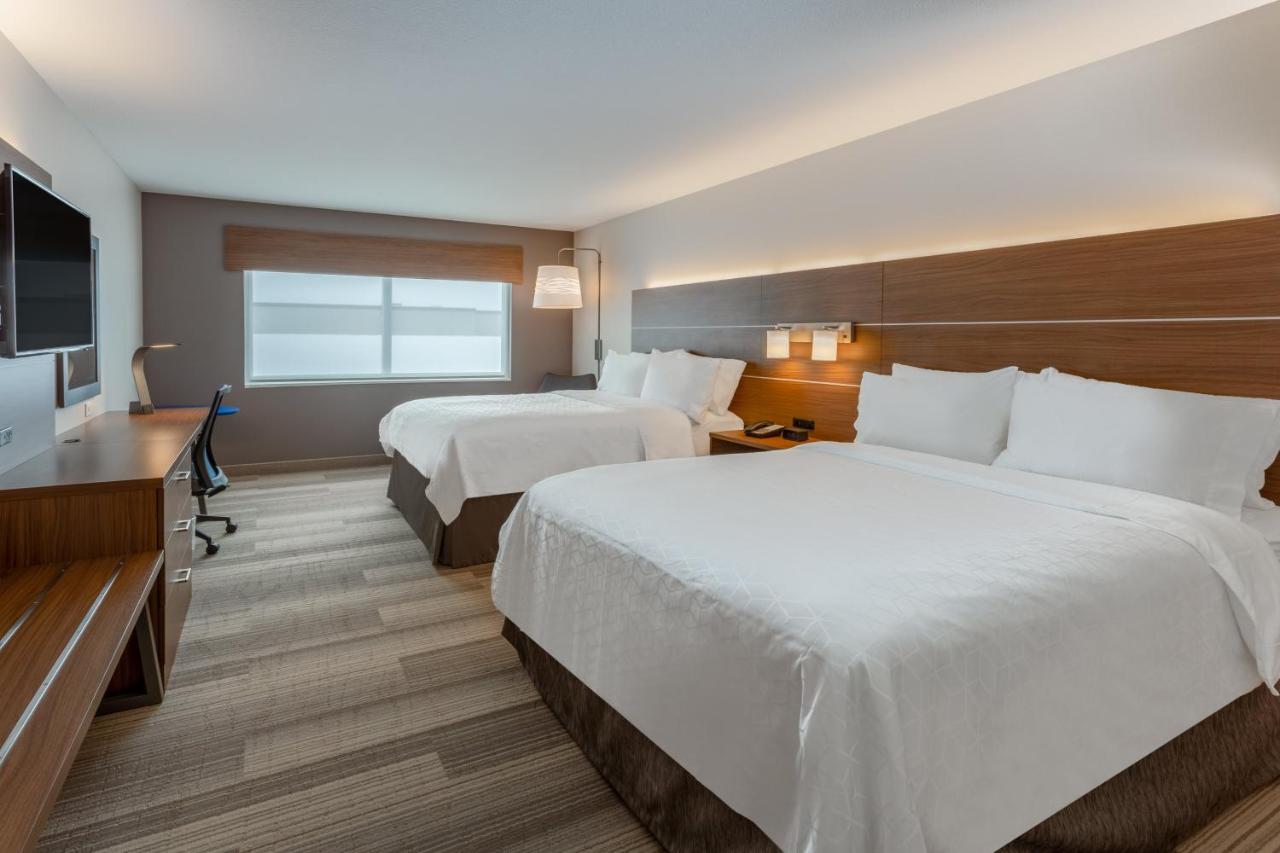 Twin Room - Mobility Access at Holiday Inn Express & Suites Rice Lake by IHG