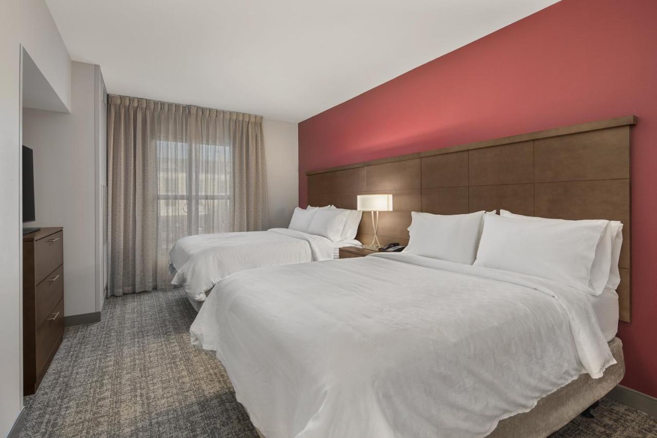 One-Bedroom Queen Room with Two Queen Beds and Mobility Accessible Tub - Non-Smoking at Staybridge Suites Florence - Civic Center, an IHG Hotel