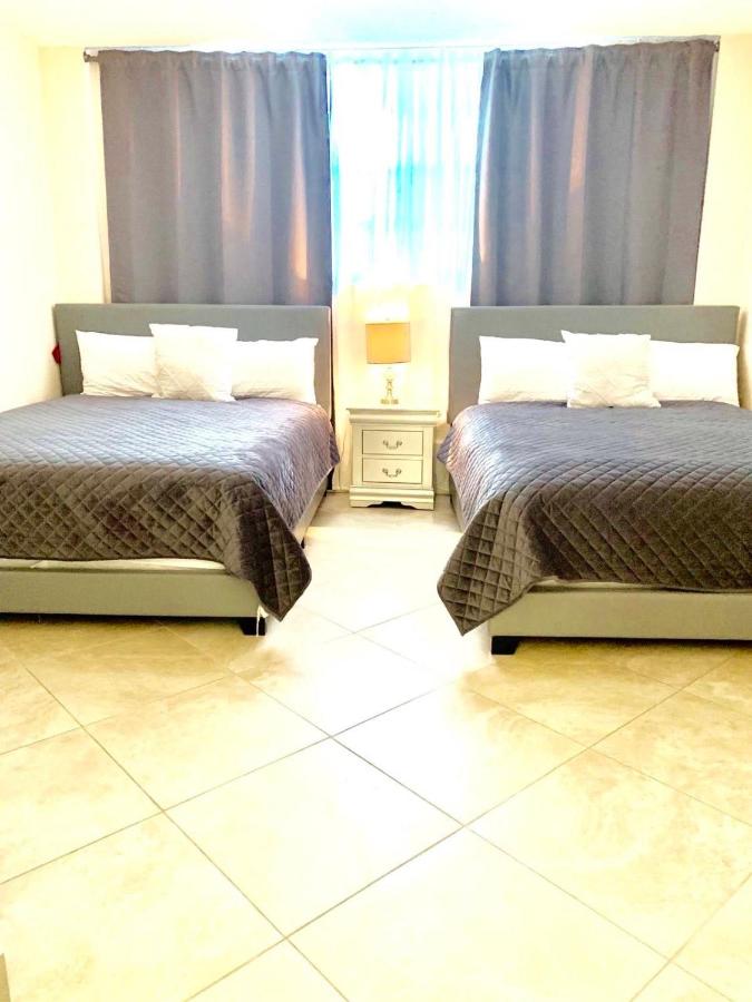 Superior Apartment at Collins Avenue Apartment